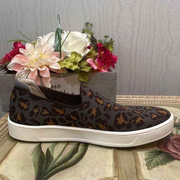 Nurse Mates Align Cosmic Leopard Print Slip On Shoes Sneakers Slip Resistant 10 - Picture 6 of 16